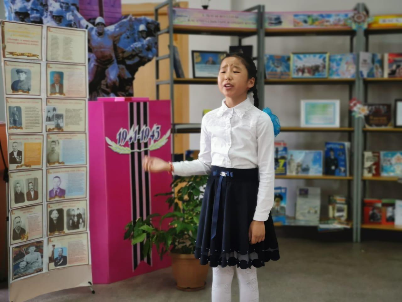 Конкурс чтецов "Жаса, Жеңіс, Мәңгілік!" среди 1-4-х классов