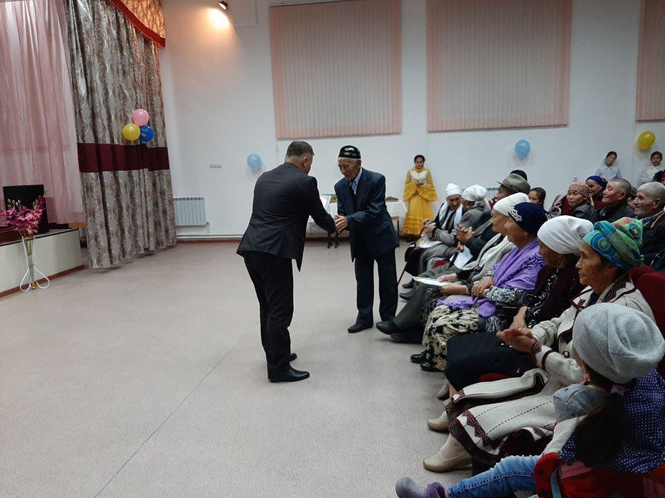 "Қарттарым-қазынам"