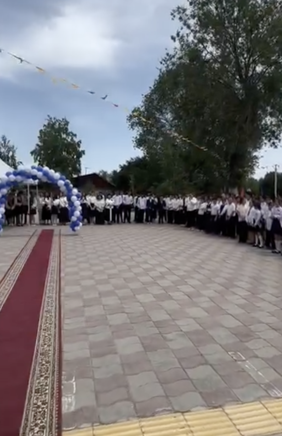 «Кемел келешек кілті — білімде» атты мектебіміздің дарынды оқушыларын марапаттау шеруі